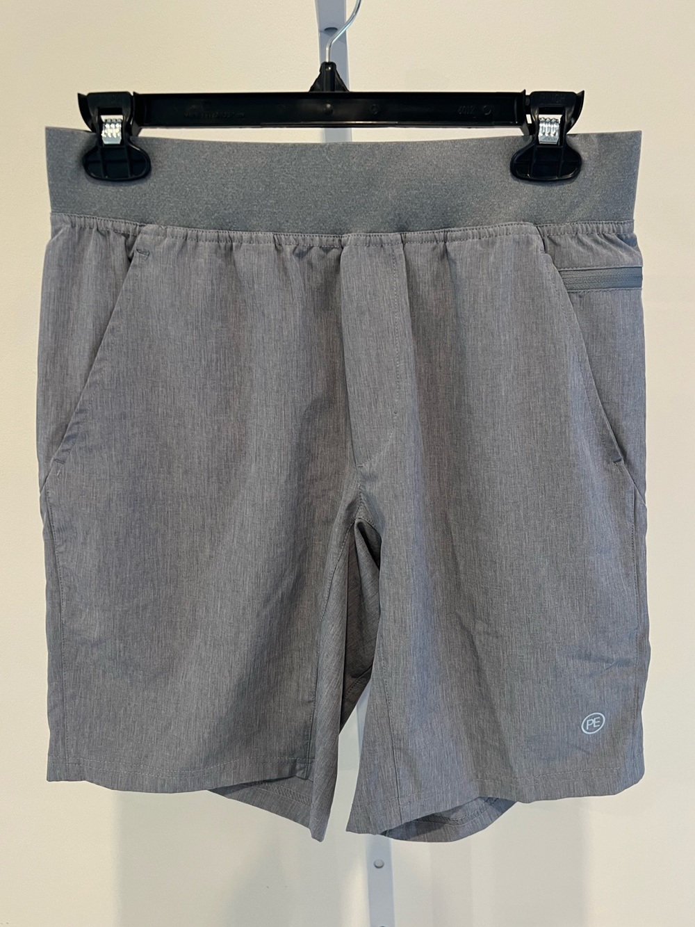 Perry Ellis Sport Gray Athletic Performance Shorts Mens Sz Small
